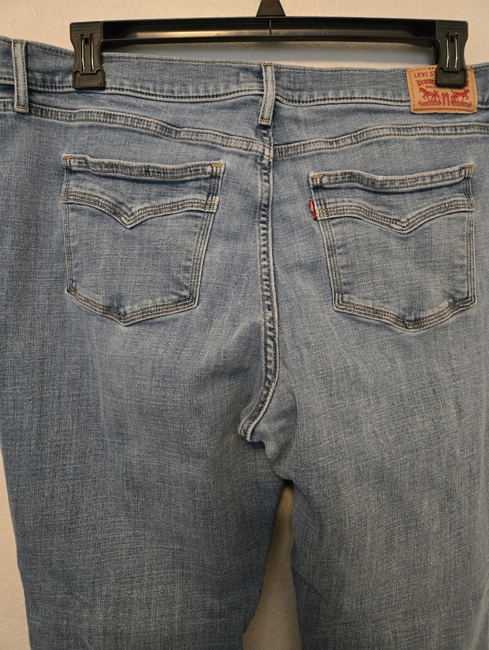 Levis Classic Bootcut Jeans, Womens, Size 18 - Picture 12 of 12